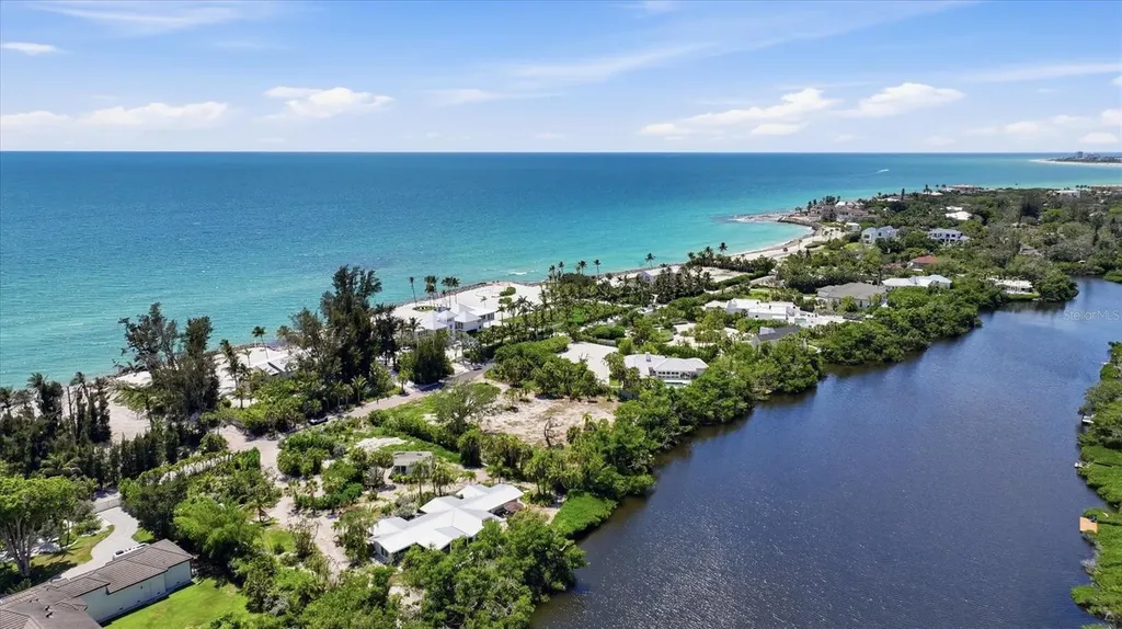 7723 Sanderling Road Sarasota FL 34242