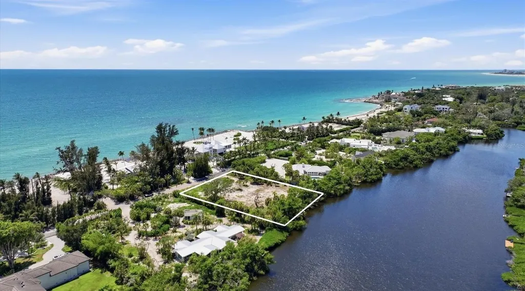7723 Sanderling Road Sarasota FL 34242