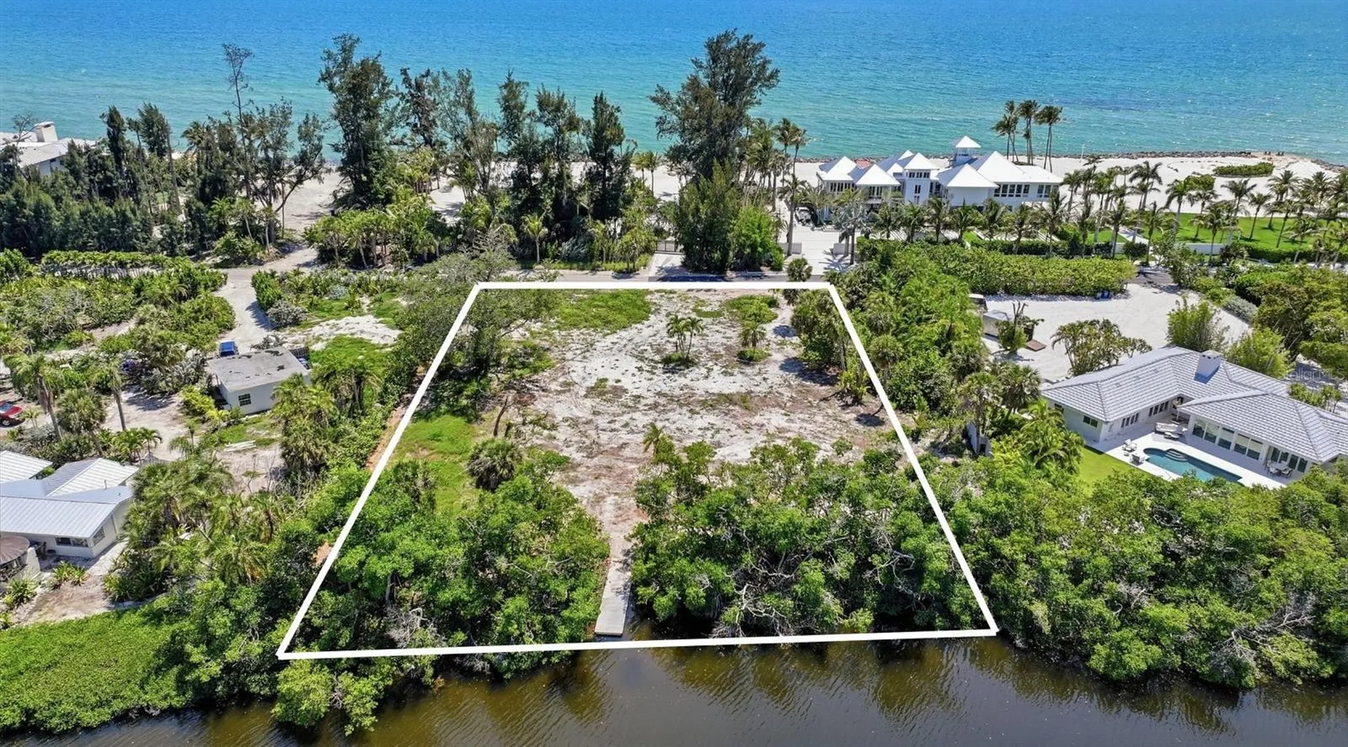 7723 Sanderling Road Sarasota FL 34242
