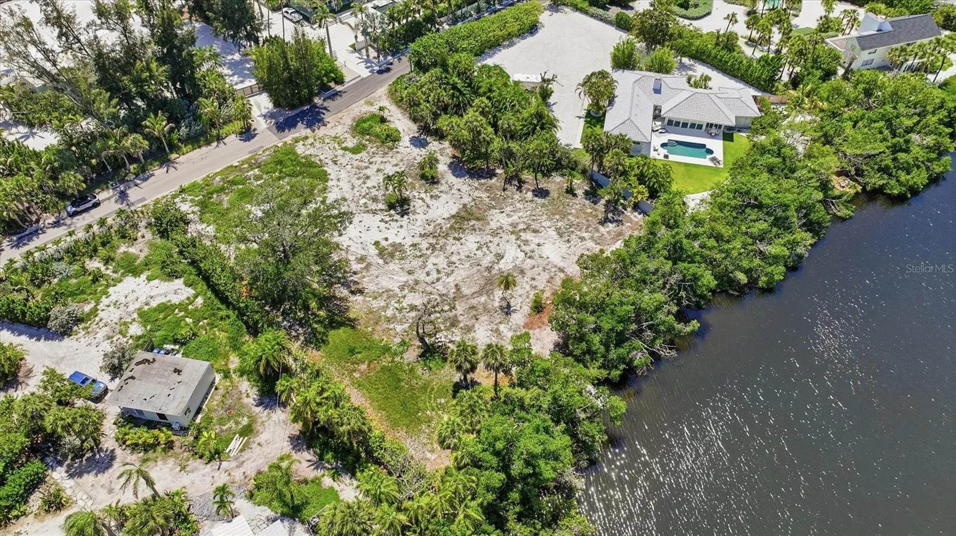 7723 Sanderling Road Sarasota FL 34242