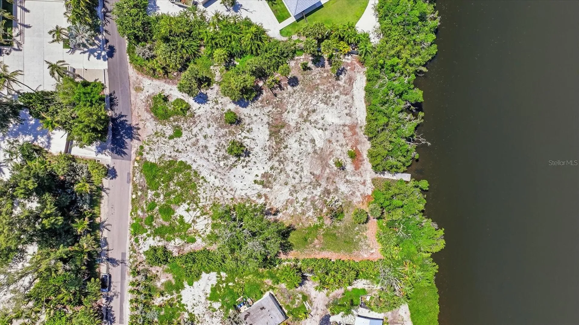 7723 Sanderling Road Sarasota FL 34242