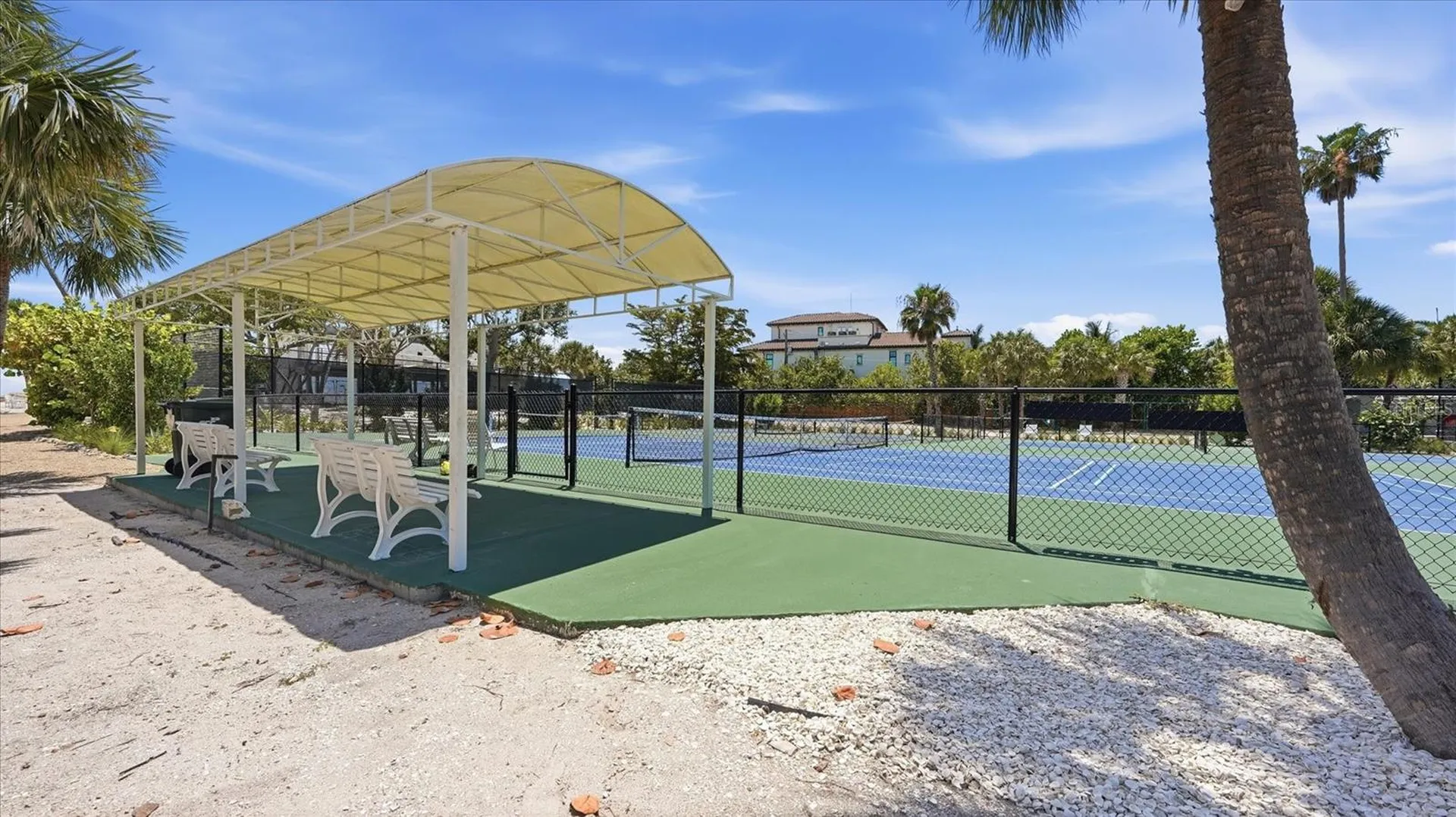 7723 Sanderling Road Sarasota FL 34242