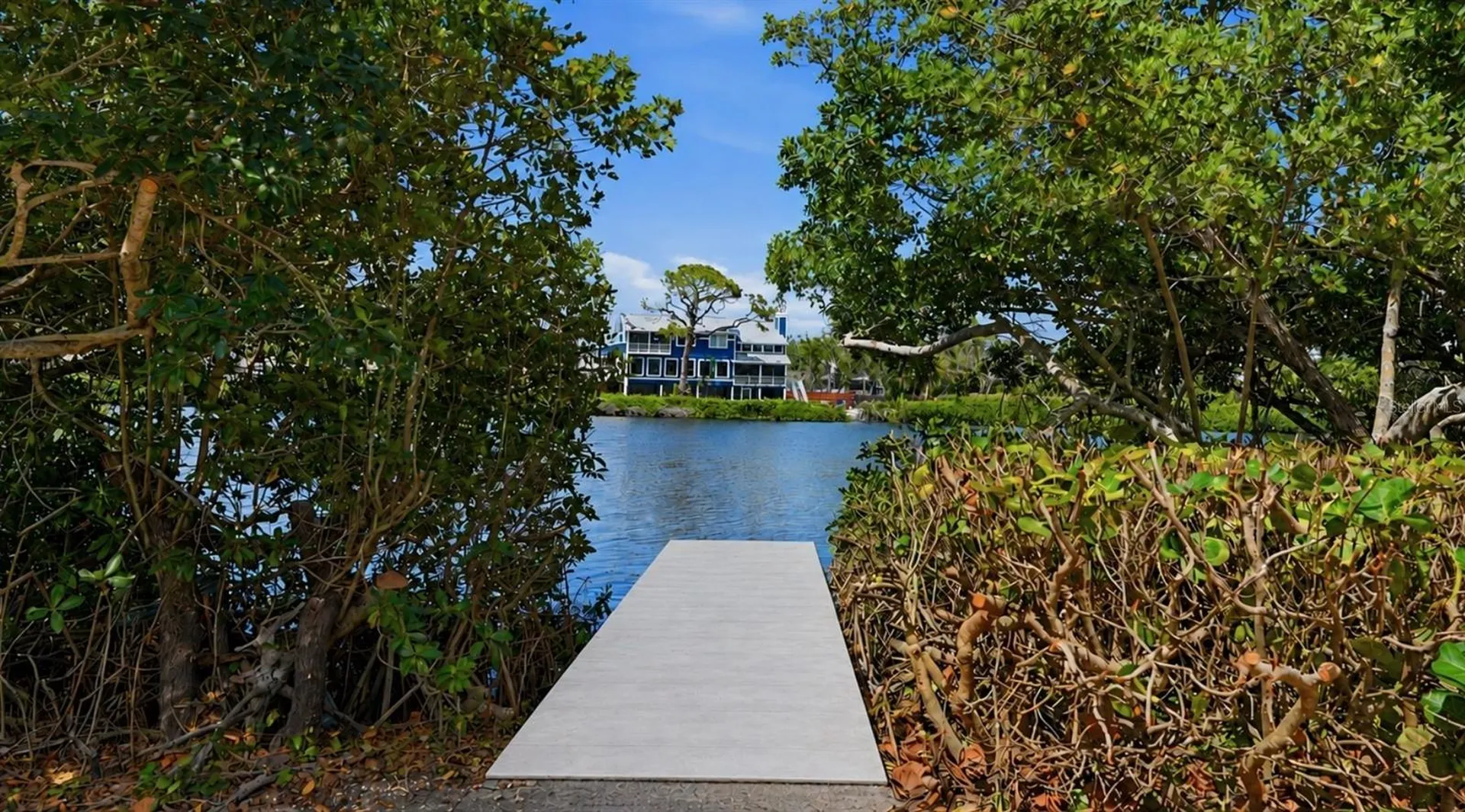 7723 Sanderling Road Sarasota FL 34242