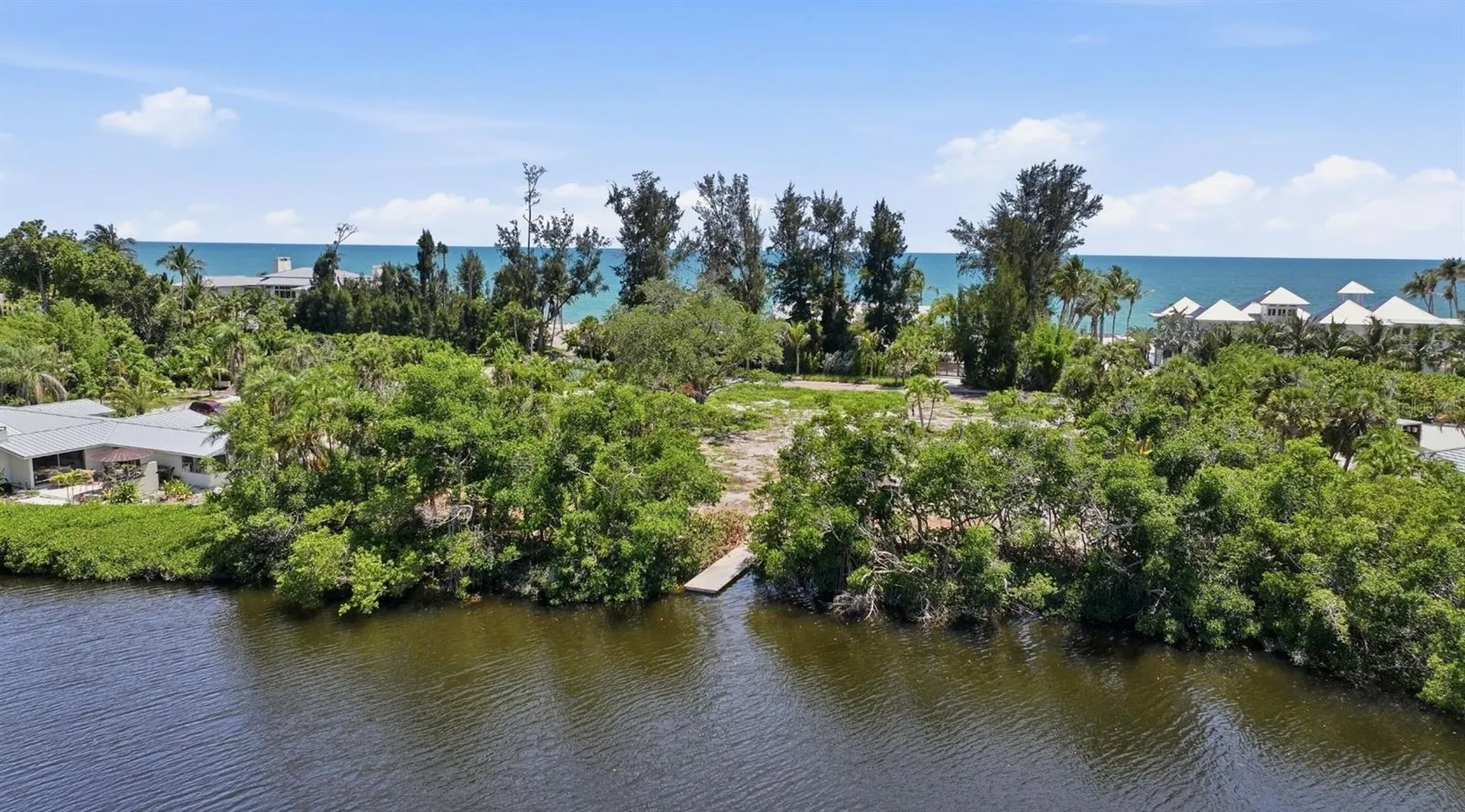 7723 Sanderling Road Sarasota FL 34242