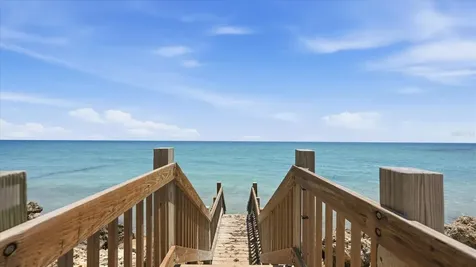 7723 Sanderling Road Sarasota FL 34242