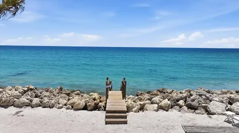 7723 Sanderling Road Sarasota FL 34242