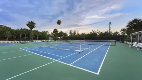 7723 Sanderling Road Sarasota FL 34242