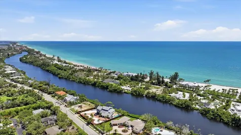 7723 Sanderling Road Sarasota FL 34242
