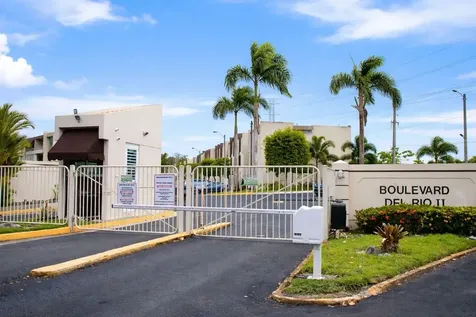 Boulevard Del Rio II Guaynabo PR 00971