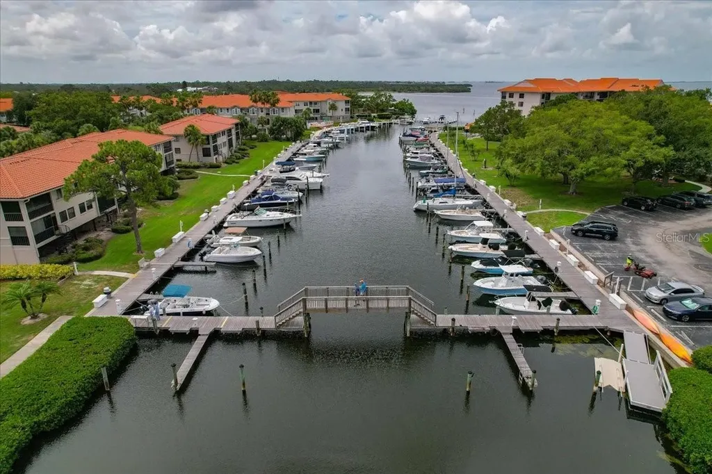 401 Mariner Drive Tarpon Springs FL 34689