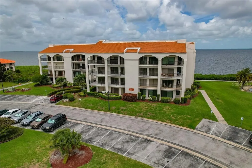 401 Mariner Drive Tarpon Springs FL 34689