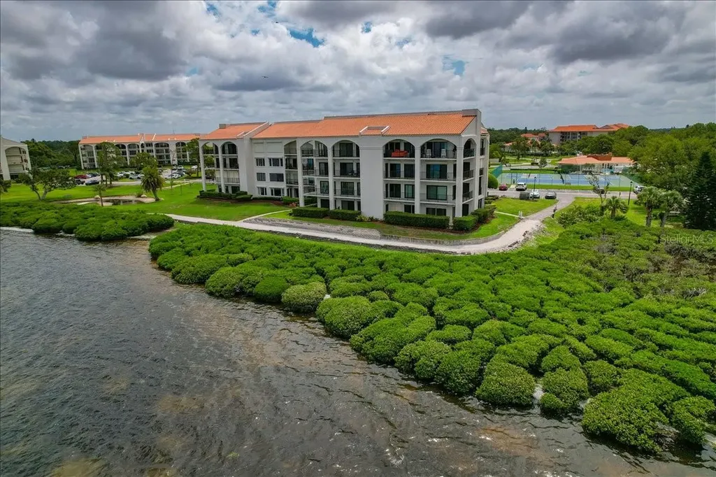 401 Mariner Drive Tarpon Springs FL 34689