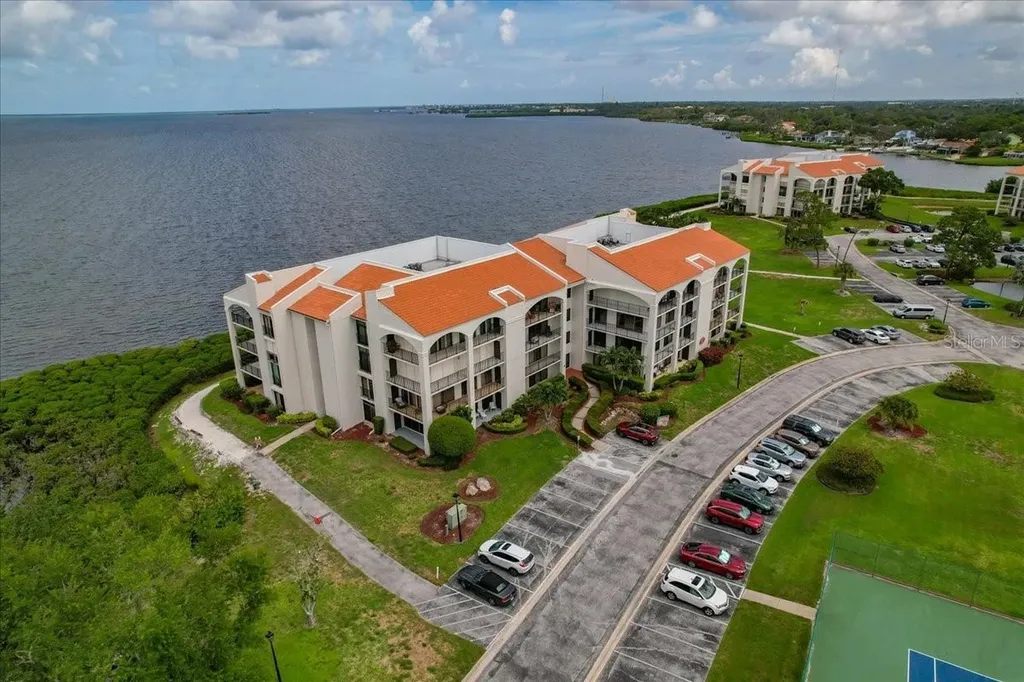 401 Mariner Drive Tarpon Springs FL 34689