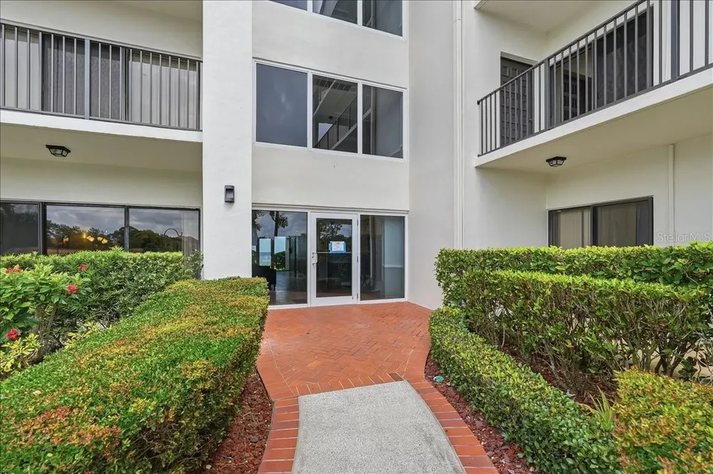 401 Mariner Drive Tarpon Springs FL 34689