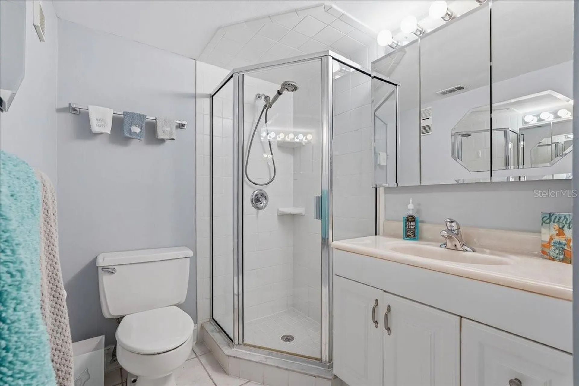 401 Mariner Drive Tarpon Springs FL 34689