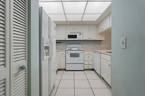 401 Mariner Drive Tarpon Springs FL 34689