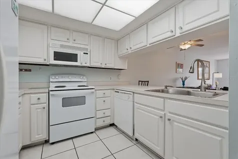 401 Mariner Drive Tarpon Springs FL 34689