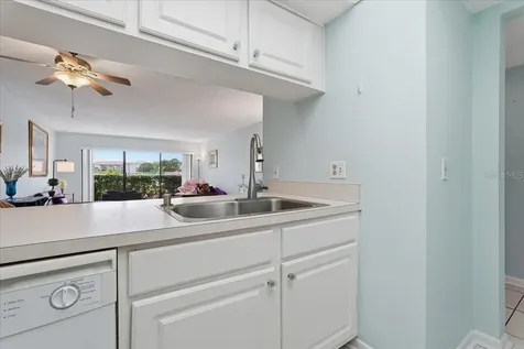 401 Mariner Drive Tarpon Springs FL 34689