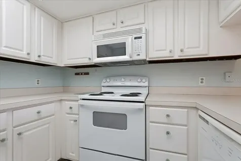 401 Mariner Drive Tarpon Springs FL 34689