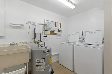 401 Mariner Drive Tarpon Springs FL 34689