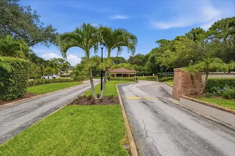 401 Mariner Drive Tarpon Springs FL 34689