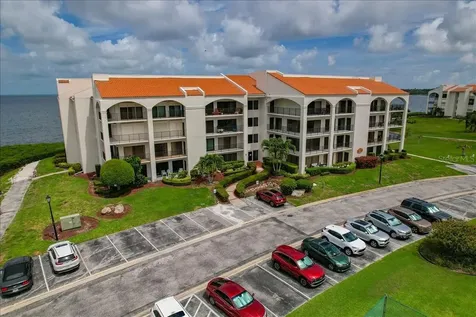 401 Mariner Drive Tarpon Springs FL 34689