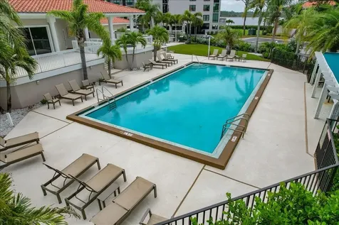 401 Mariner Drive Tarpon Springs FL 34689