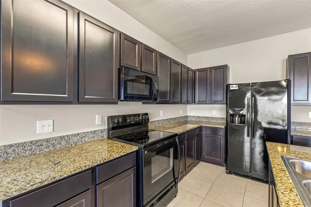 8933 Indigo Trail Loop Riverview FL 33578