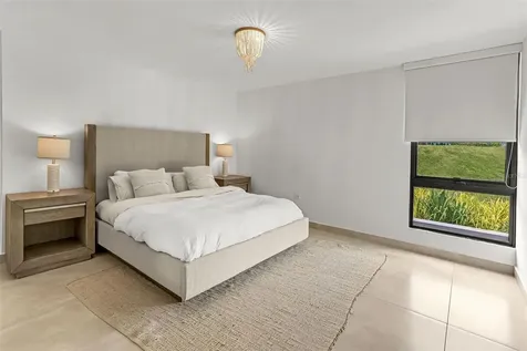 111 Granate Guaynabo PR 00971