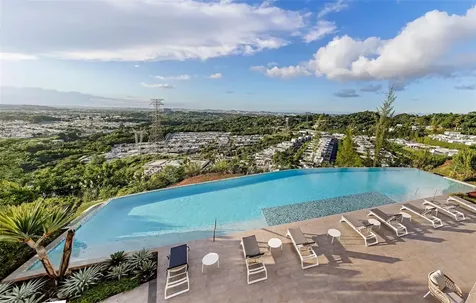 111 Granate Guaynabo PR 00971