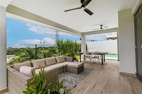 111 Granate Guaynabo PR 00971