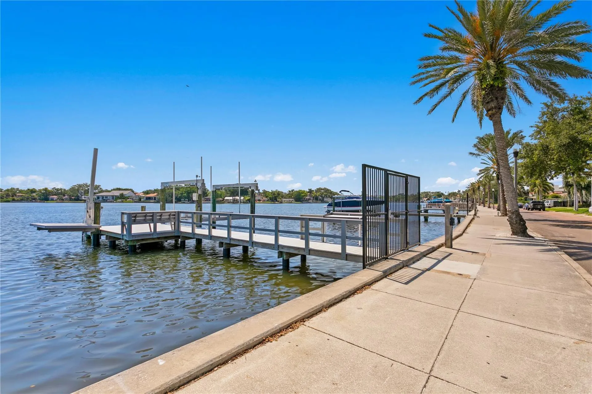 2926 Coffee Pot Boulevard NE St Petersburg FL 33704