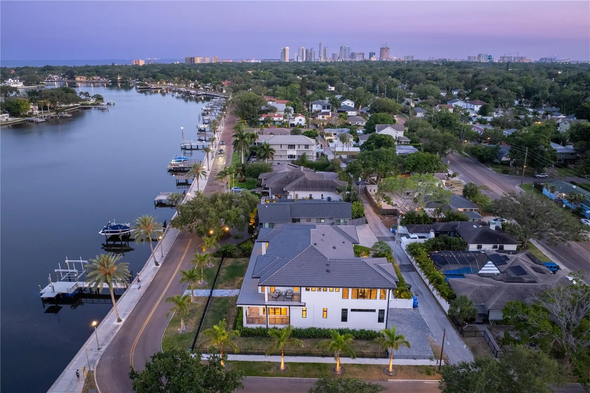 2926 Coffee Pot Boulevard NE St Petersburg FL 33704