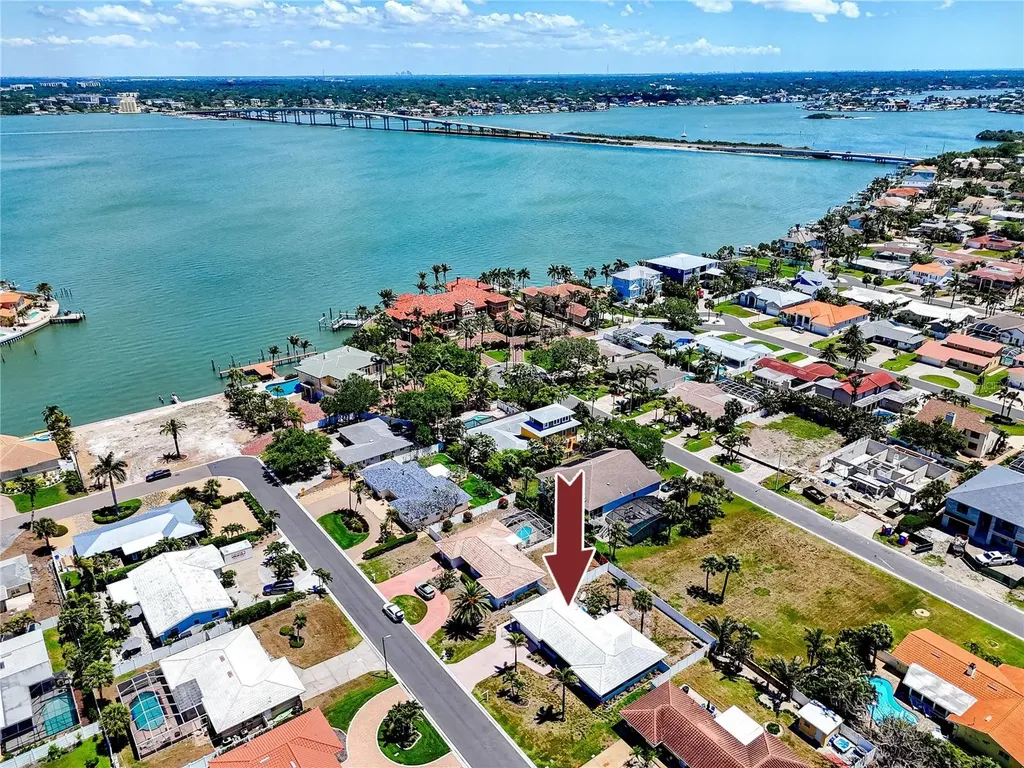 106 19th Street Belleair Beach FL 33786