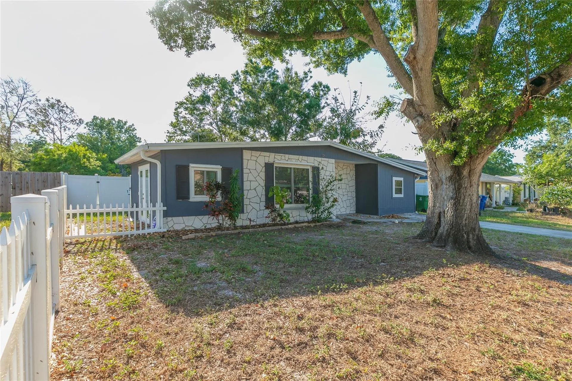 6321 S Renellie Court Tampa FL 33616