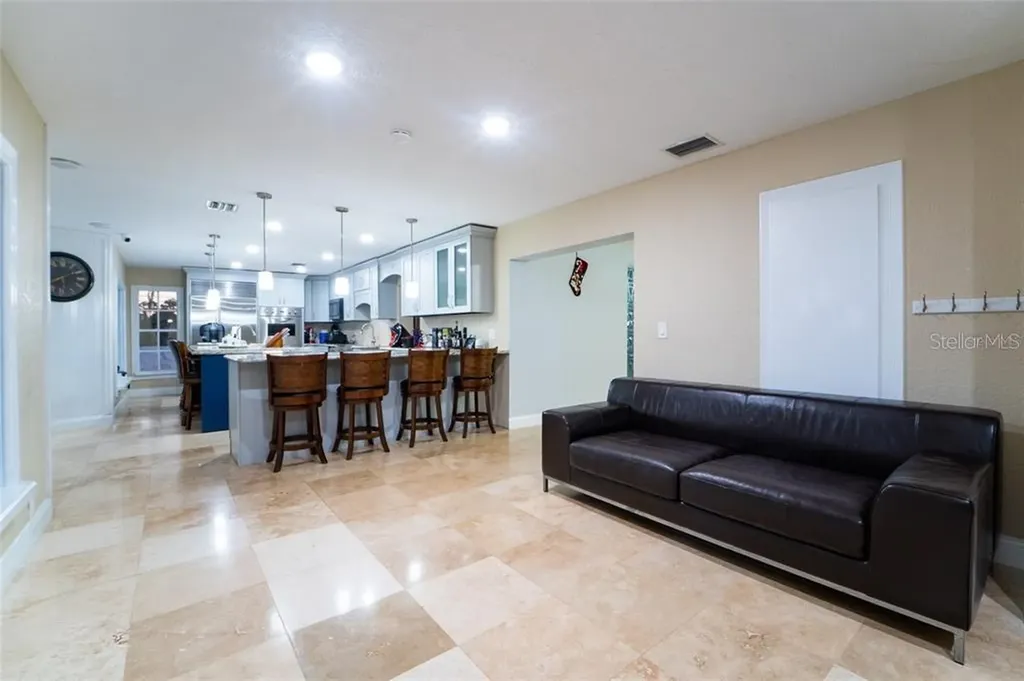 4627 Woodlot Court Orlando FL 32835