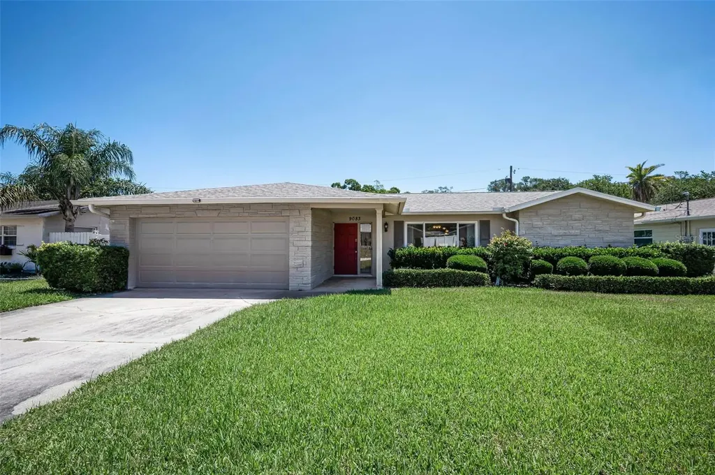 9083 Briarwood Drive Seminole FL 33772