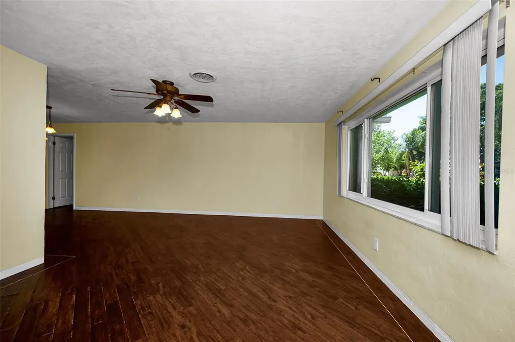 9083 Briarwood Drive Seminole FL 33772