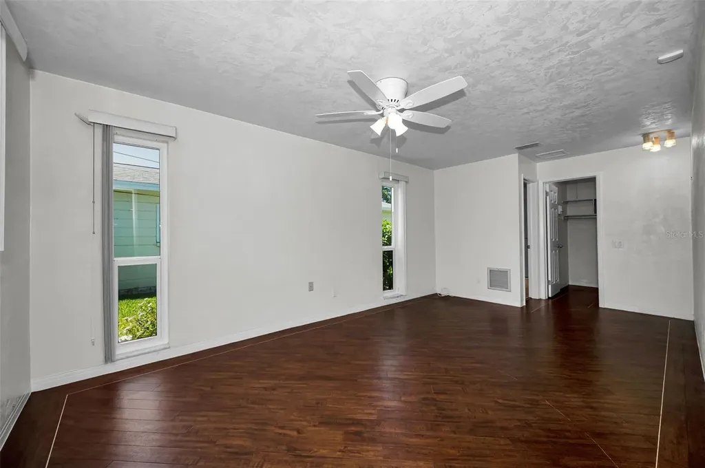 9083 Briarwood Drive Seminole FL 33772