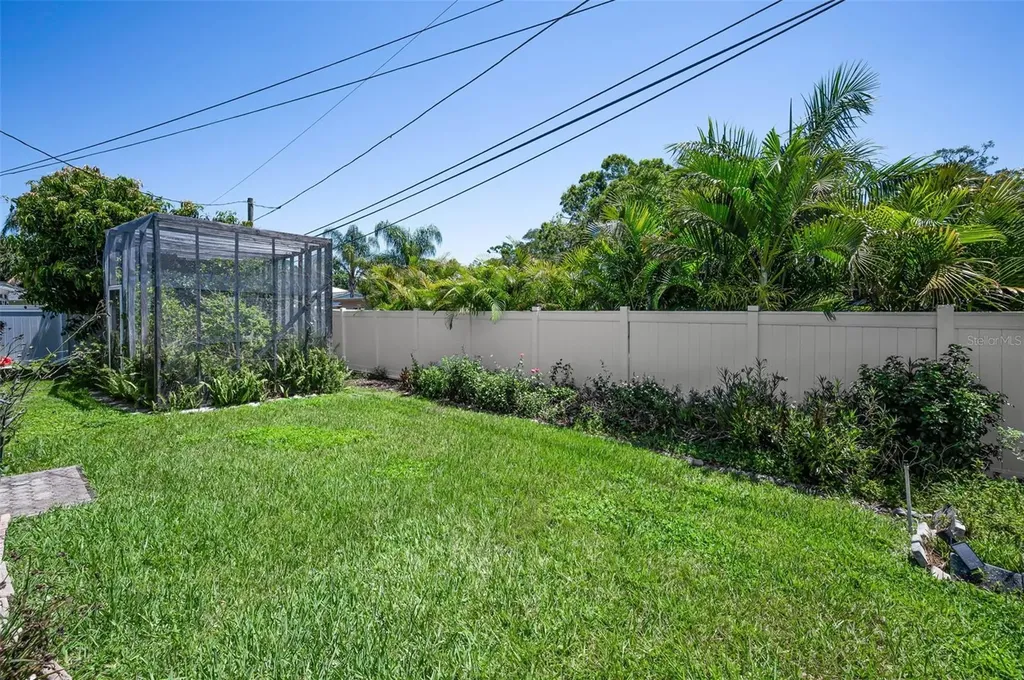 9083 Briarwood Drive Seminole FL 33772