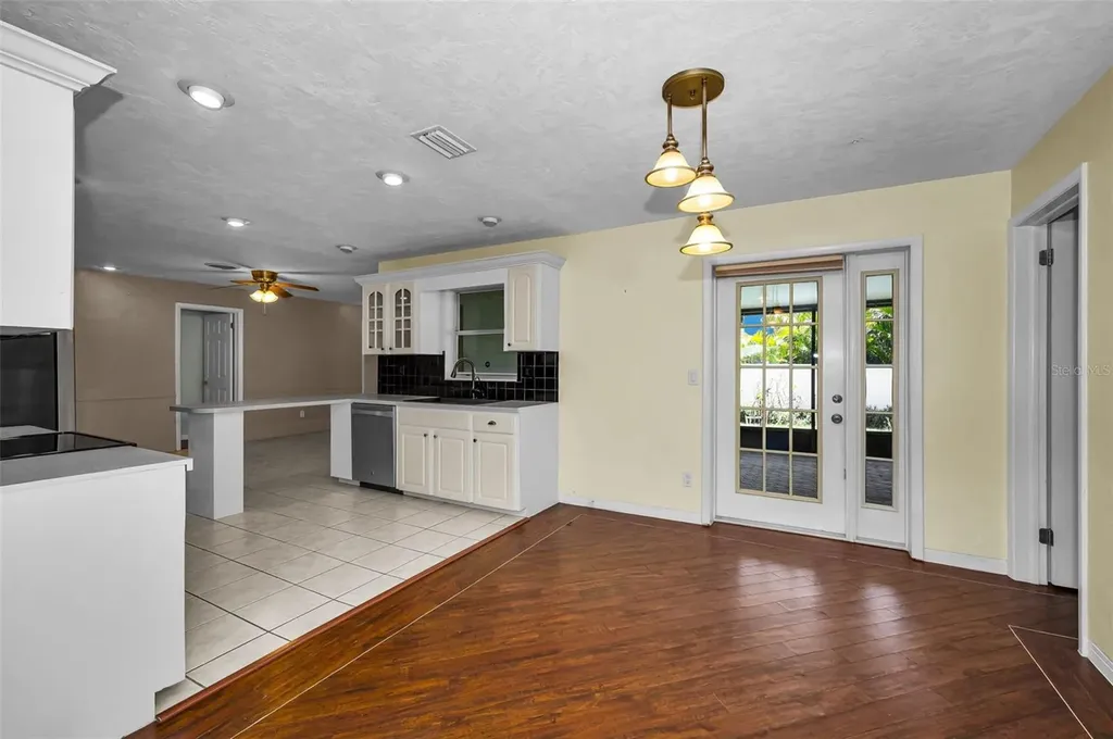 9083 Briarwood Drive Seminole FL 33772