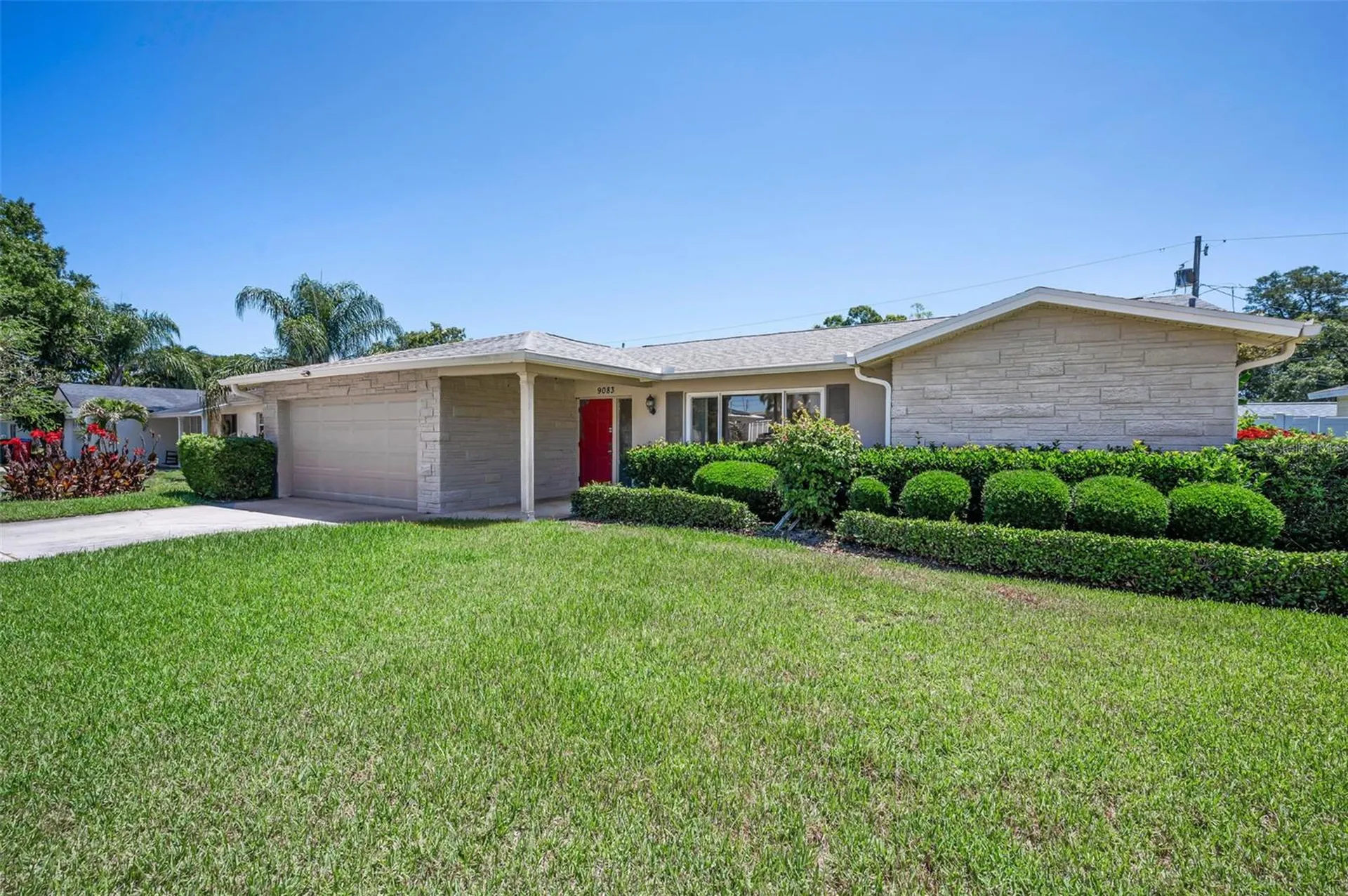 9083 Briarwood Drive Seminole FL 33772