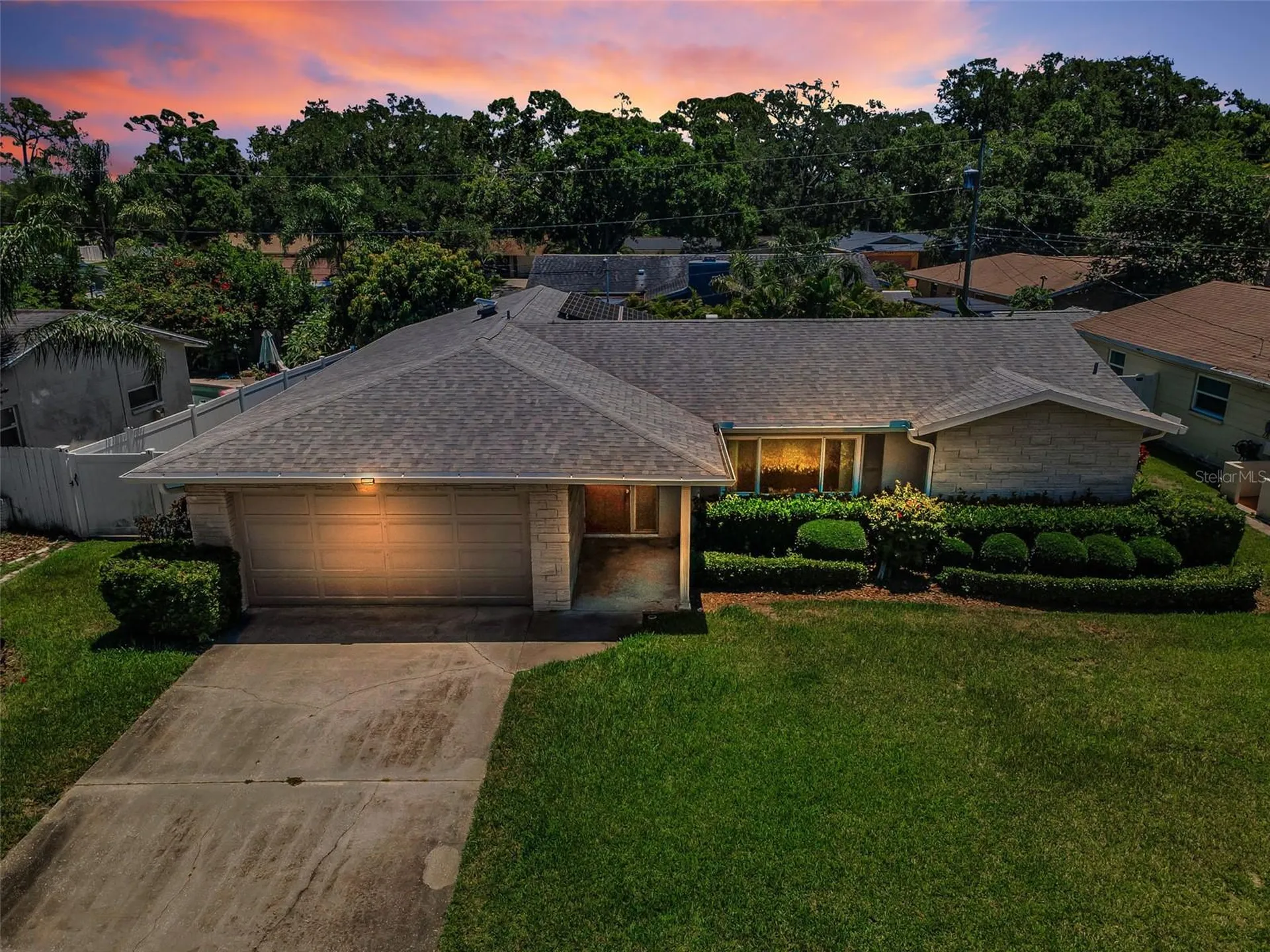 9083 Briarwood Drive Seminole FL 33772