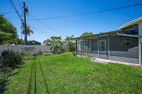 9083 Briarwood Drive Seminole FL 33772