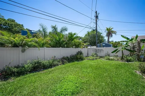 9083 Briarwood Drive Seminole FL 33772