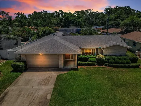 9083 Briarwood Drive Seminole FL 33772