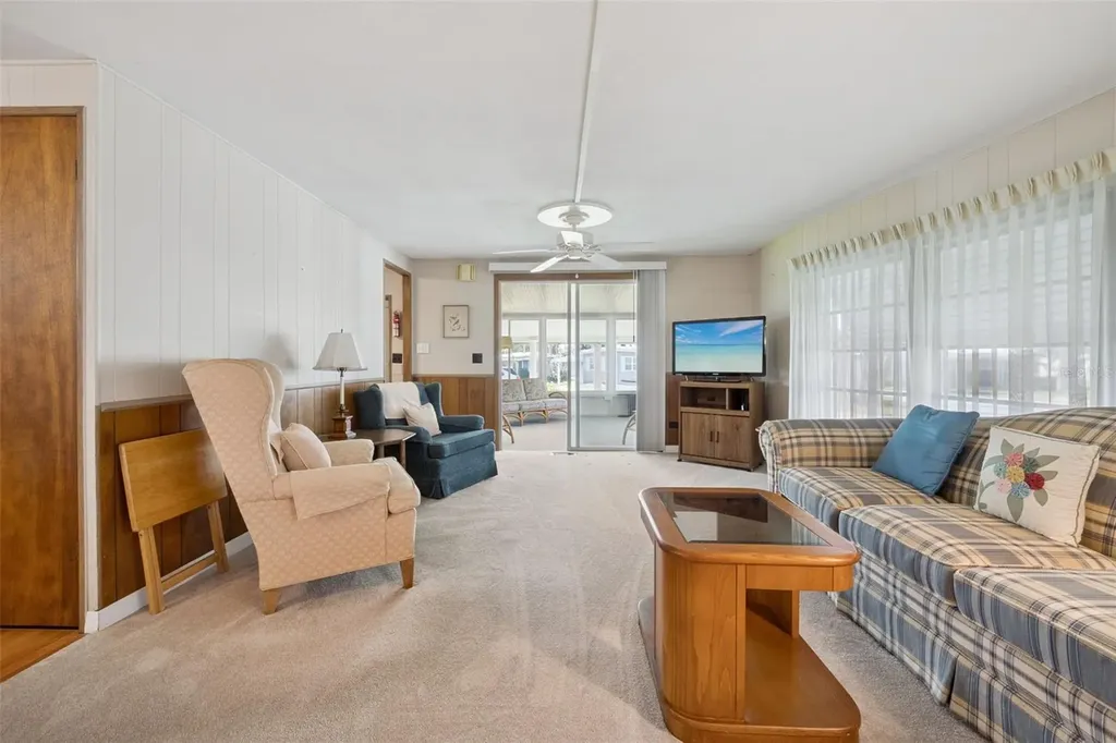 43 Sabal Palm Circle Eustis FL 32726