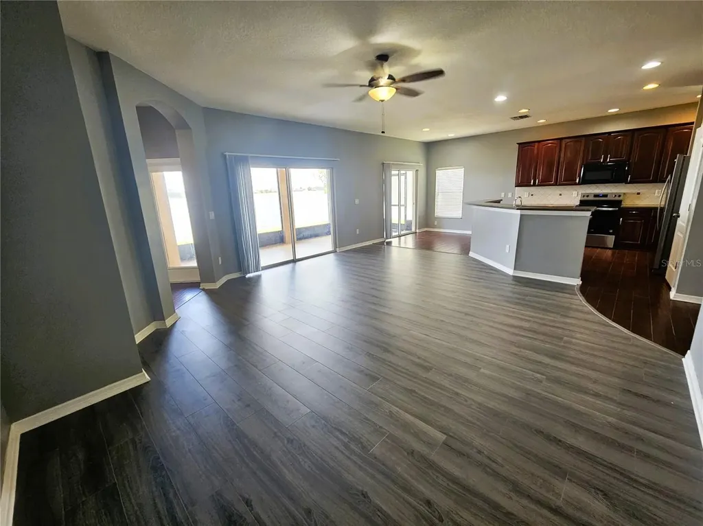 1824 Mira Lago Circle Ruskin FL 33570