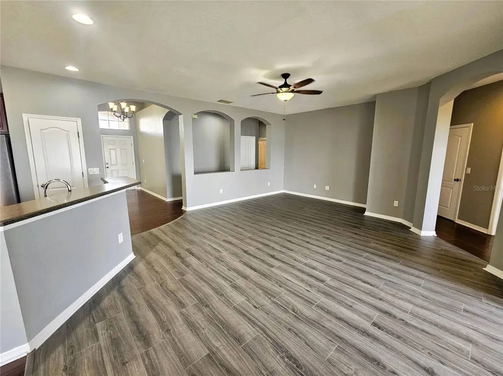 1824 Mira Lago Circle Ruskin FL 33570