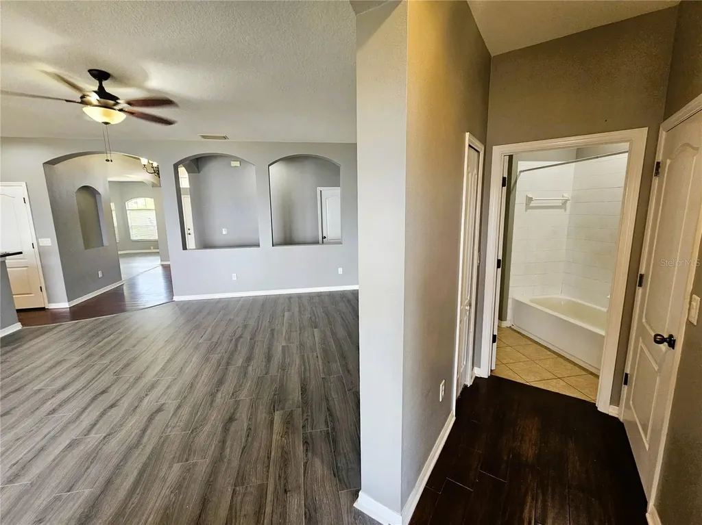 1824 Mira Lago Circle Ruskin FL 33570